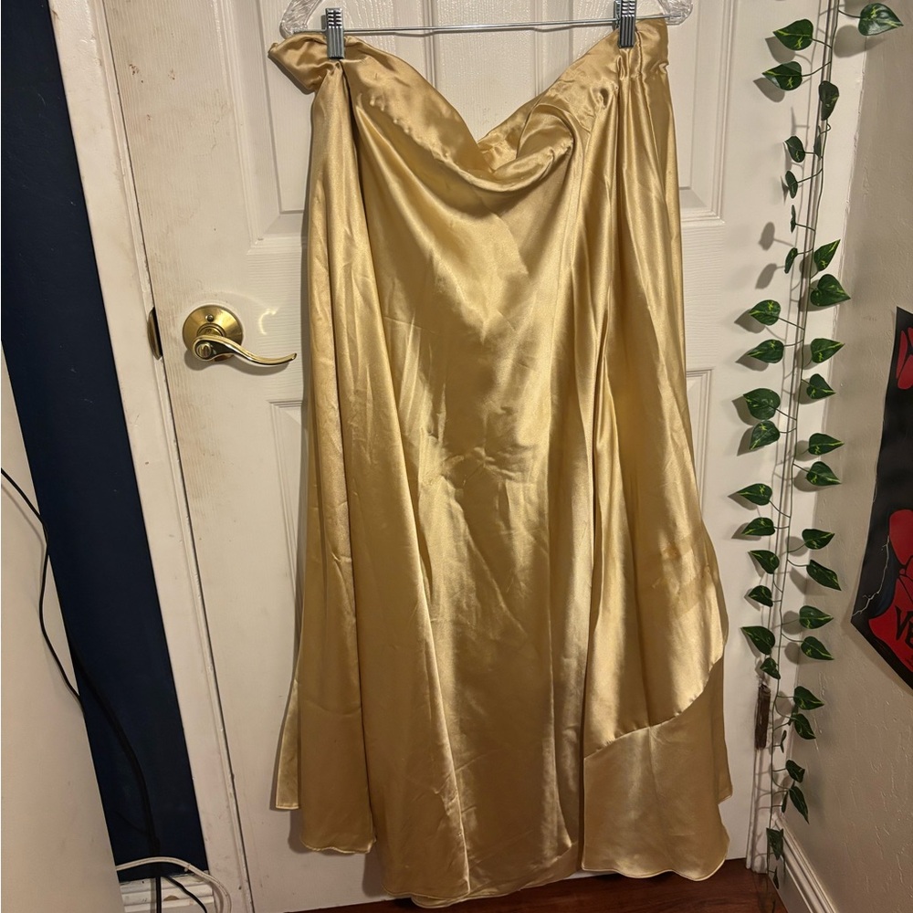 Long gold skirt
